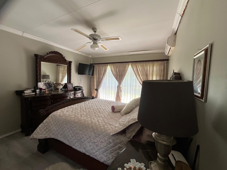 4 Bedroom Property for Sale in Riebeeckstad Free State